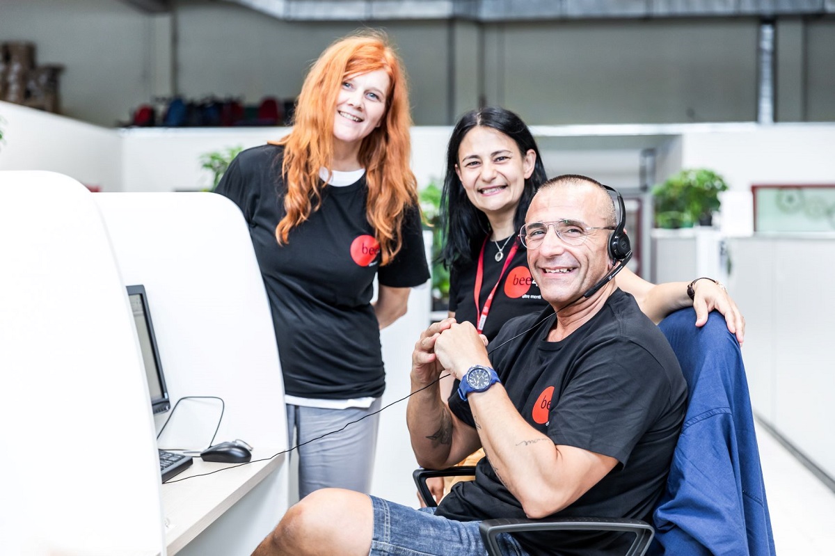 CallCenter-cooperativa bee4_persone