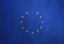Clima ed economia, il Consiglio UE vota la linea dura sul CBAM: stop alle scappatoie sulle merci importate rinnovabili