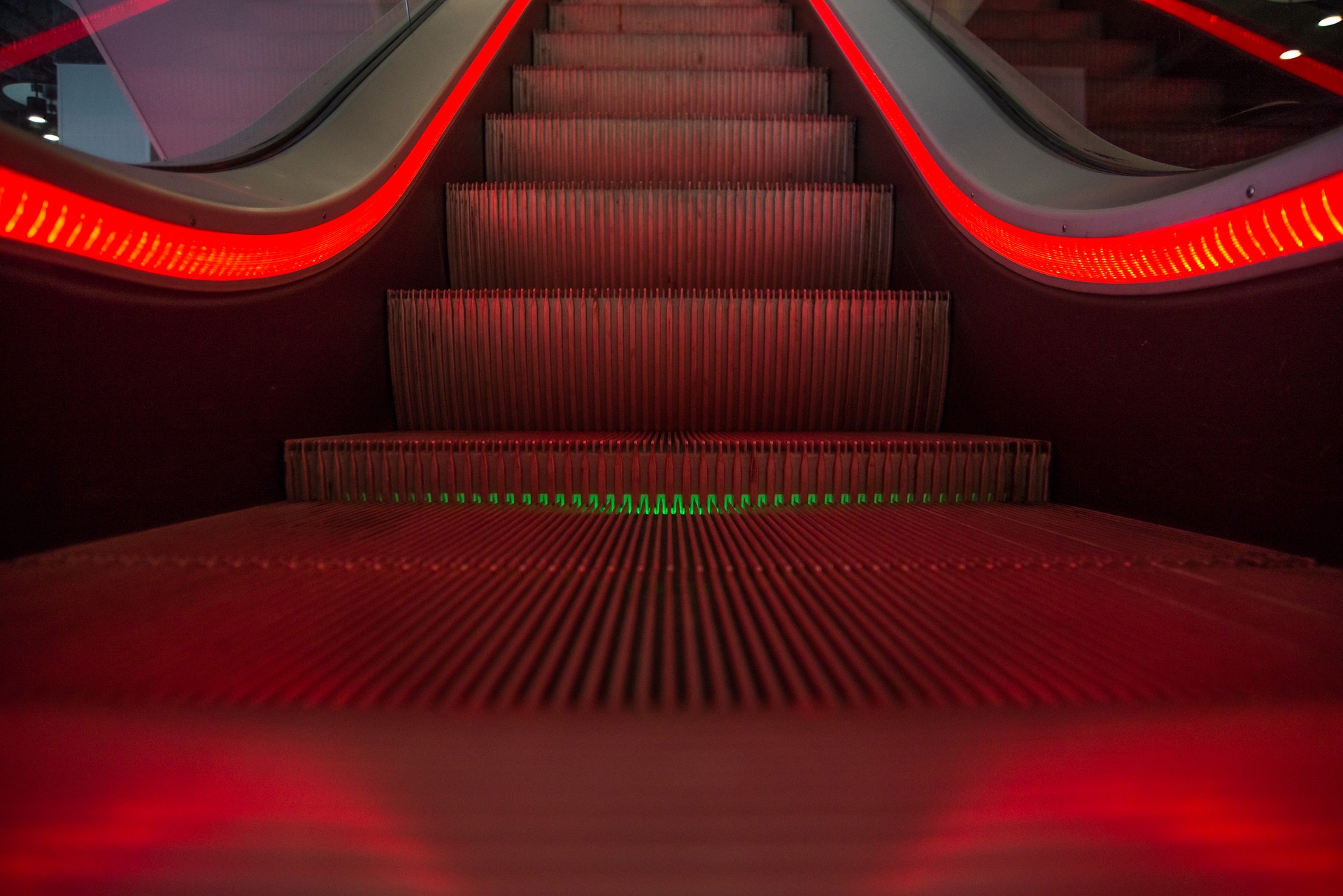 Escalator G6bd915c1f 1920