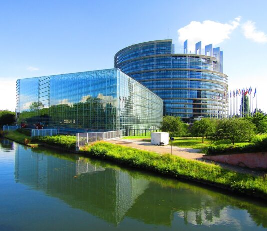 Carbon Market dell’UE: Consiglio ed Europarlamento raggiungono l’accordo sulla Riserva di Stabilità del Mercato (MSR) Europa e temperature