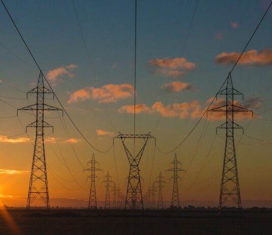 UL Solutions lancia un percorso di certificazione semplificato per i sistemi modulari di accumulo energetico in CC Mediterraneo, progetto TEASIMED