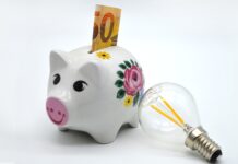 Bollette e mercato dell’energia: ARERA certifica il calo per le famiglie, ma resta il nodo dipendenza dal gas offerte luce e gas bollette Segugio.it