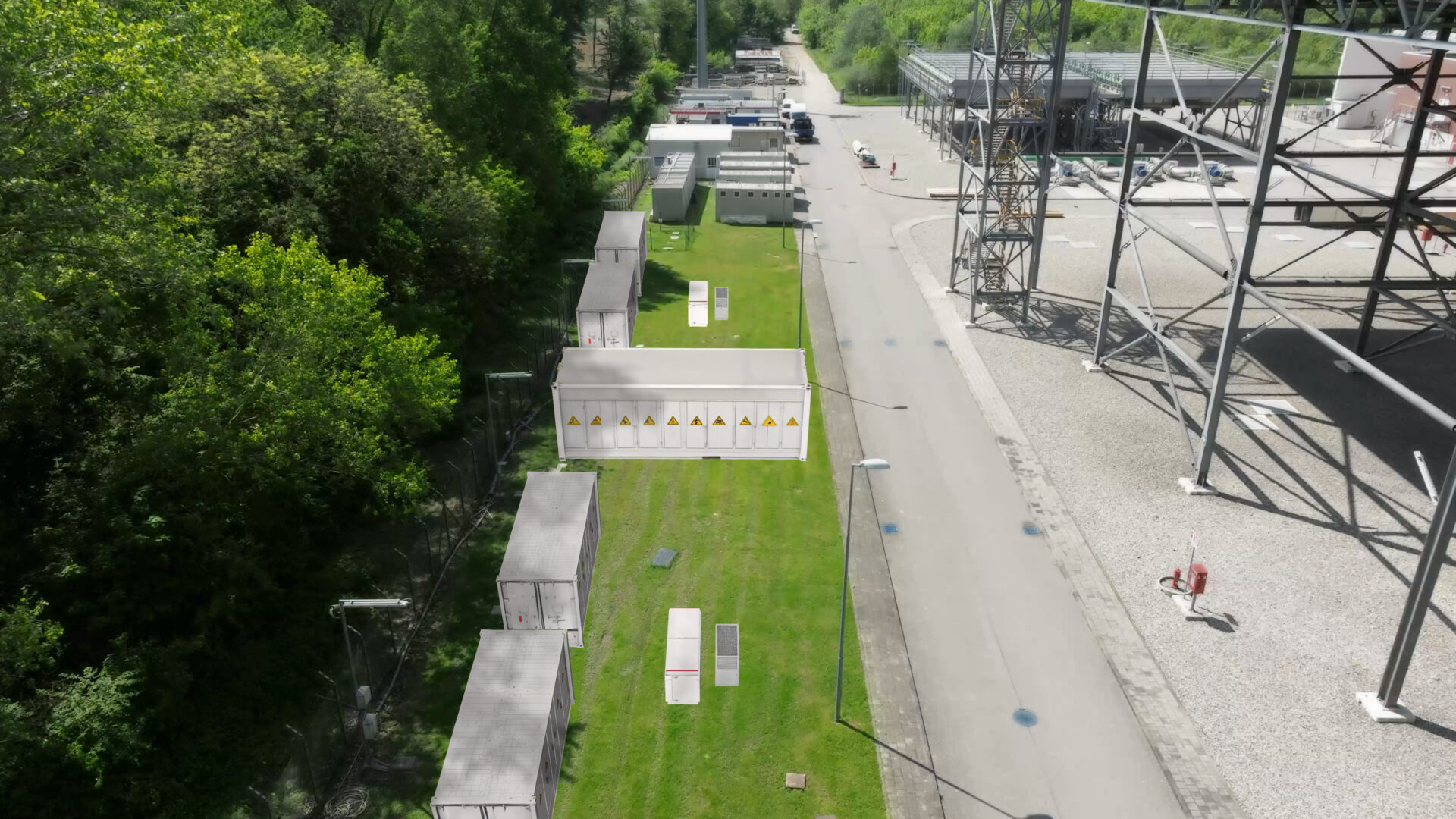 un sistema BESS (Battery energy storage system) per una capacità di 15 MWh