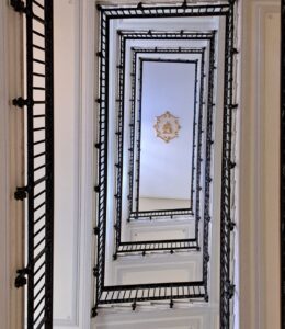 Scala Di Accesso Alla Sede Di Associazione Civita Foto I.C. Restifo
