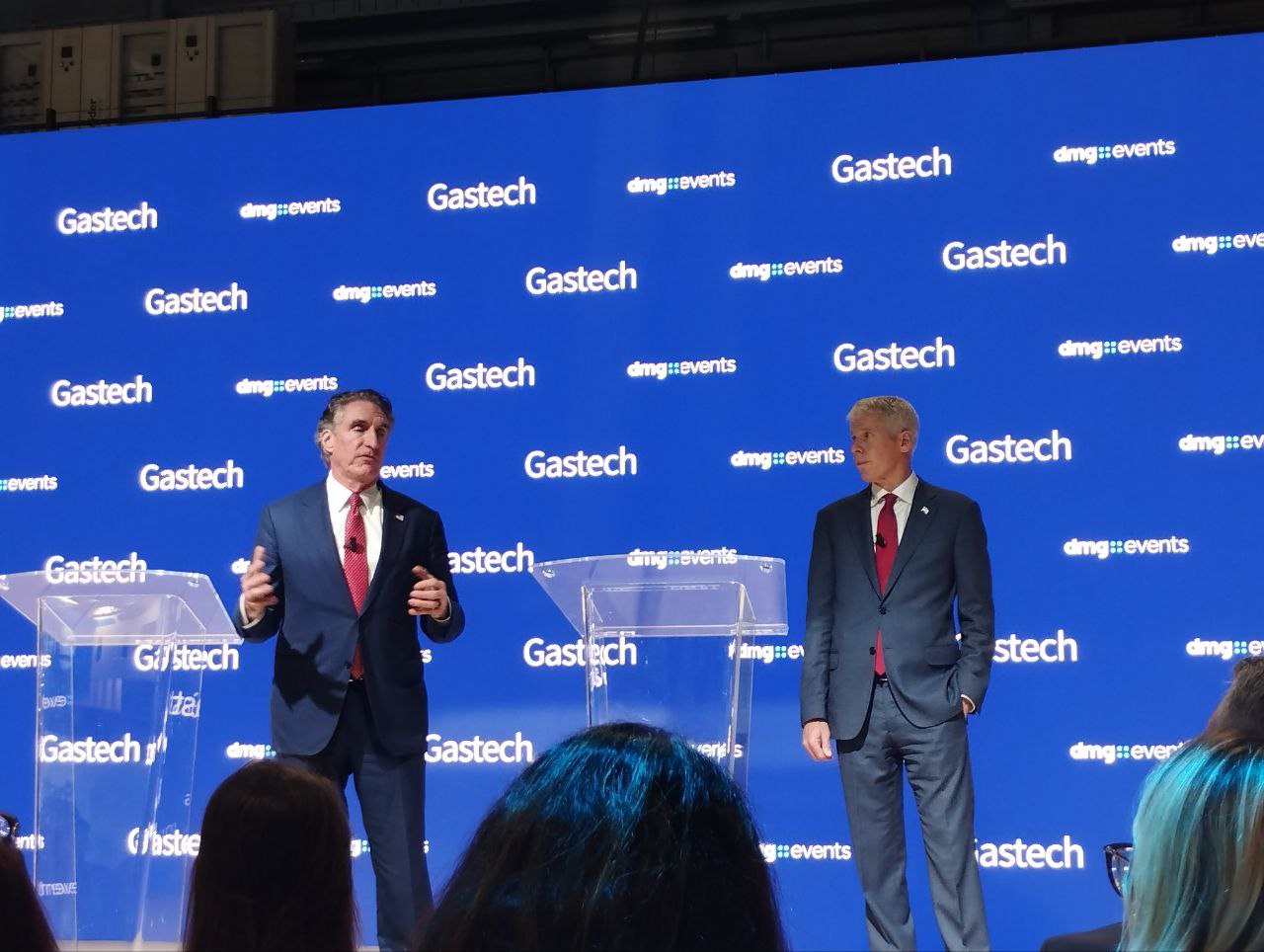 Photo 5911028924320696997 Y