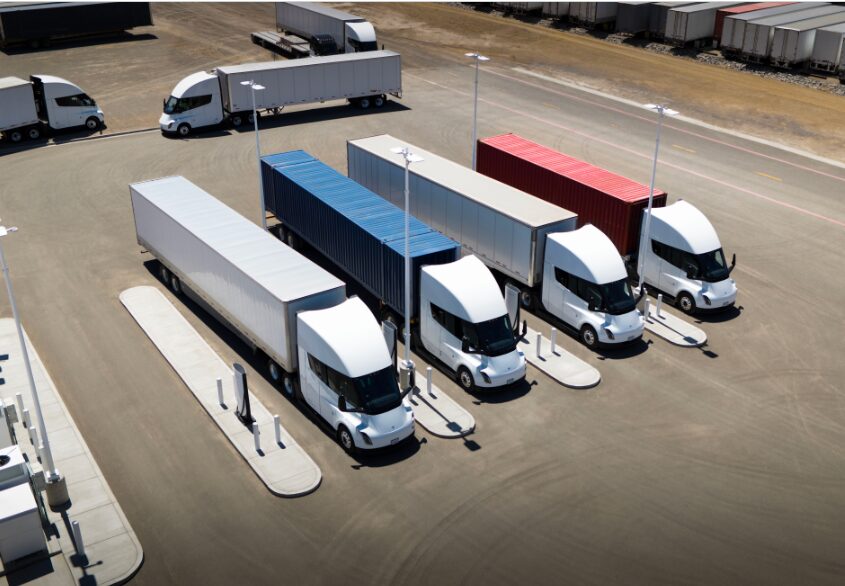 rendering stazioni ricarica tesla Semi Charges