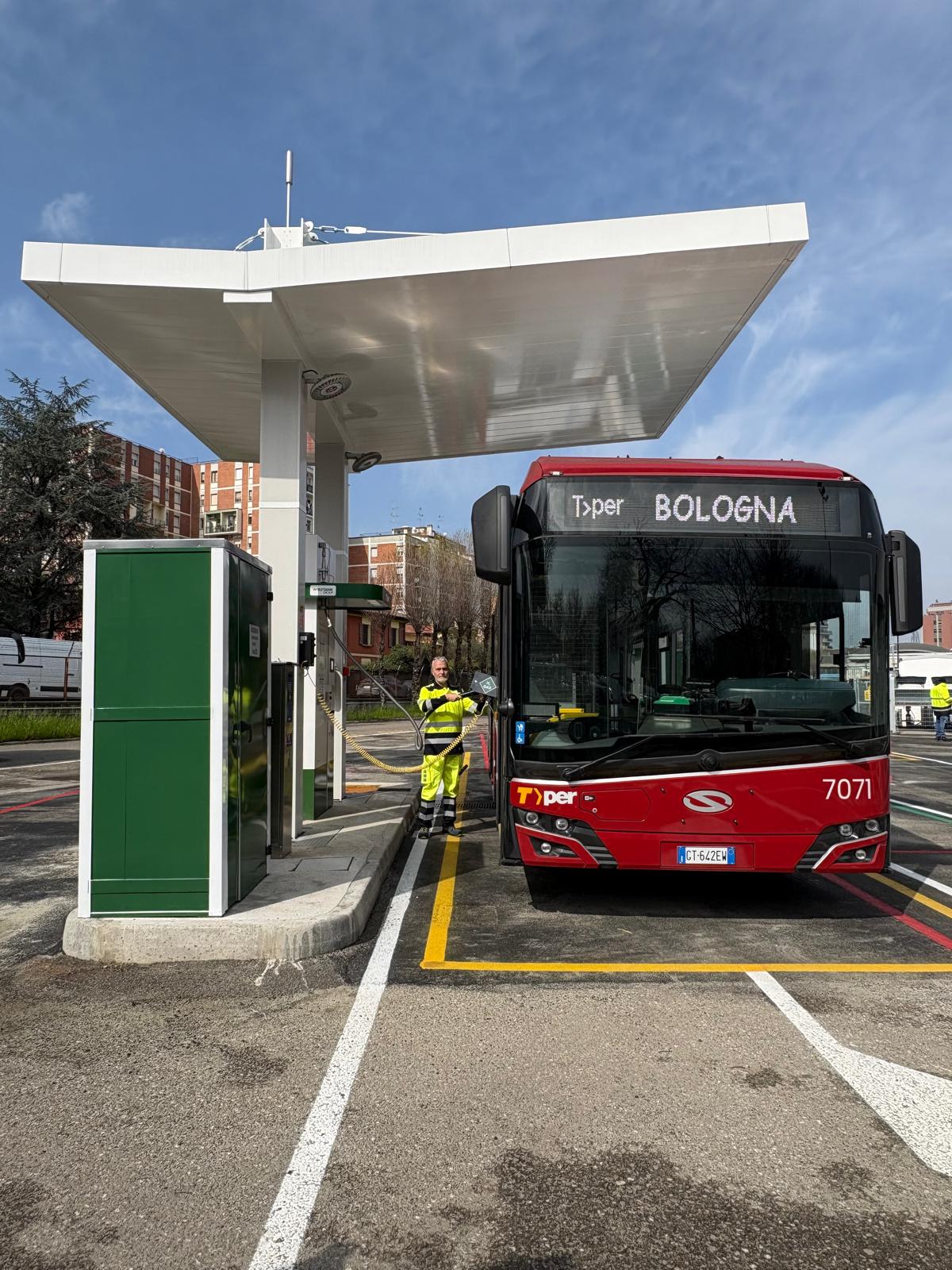 flotta bus a idrogeno bologna