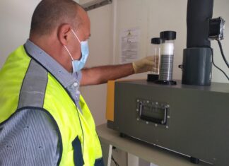 Qualità dell’aria in Italia: miglioramenti costanti, ma il traguardo del 2030 resta una sfida Arpav_Foto interno stazione qualità aria Belluno_2