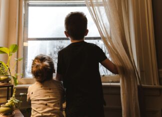 Bollette gas in calo e nuove tutele per le famiglie: il piano Arera famiglie