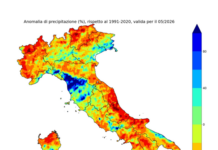 L’Italia stretta nella morsa della crisi climatica: oltre 800 eventi estremi da inizio anno e fiumi del Nord al collasso Anomalia percentuale precipitazioni-maggio 2026