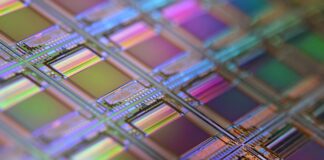 Italia brilla nella produzione di microchip ma è nel mirino del crimine microchip