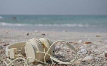 Il riciclo non va in vacanza, l’estate di Raee e cartone estate