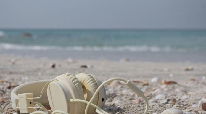 Il riciclo non va in vacanza, l’estate di Raee e cartone estate