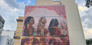 L’Amazzonia sul muro di Rio: inaugurato “Confluence”, l’opera monumentale che celebra le donne a difesa dei fiumi amazon watch