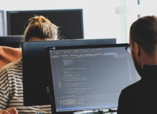 L’IA alza il prezzo dei cyberattacchi a 4,6 milioni di euro IA