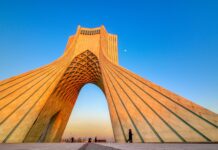 Dal cielo di Teheran alle acque di Hormuz: l’impronta ambientale della guerra Foto di Marco da Pixabay