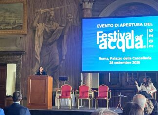 Le sfide del sistema idrico integrato si confrontano a Festival dell’Acqua Apertura lavori festival dell'Acqua la DG Utilitalia Annamaria Barrile