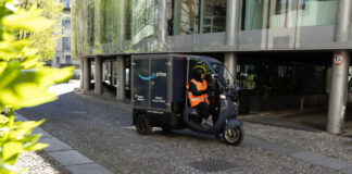 Amazon accelera sulla sostenibilità: in Italia arrivano 6 nuovi hub di micromobilità elettrica