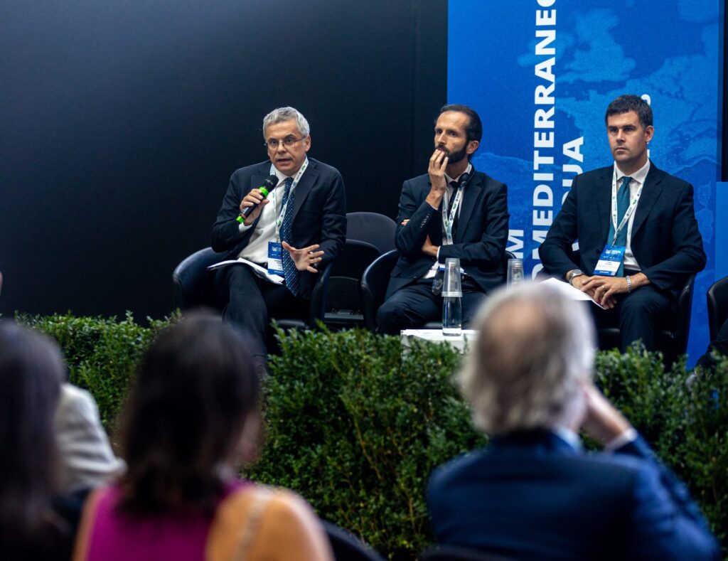 un dettaglio dei partecipanti al panel