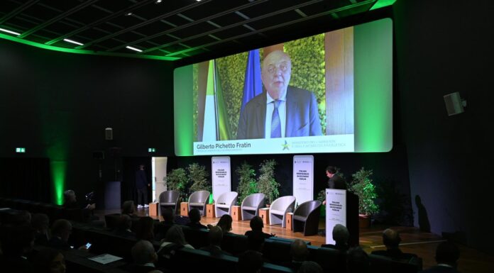 Italian Renewables Investment Forum 2026: al MAXXI di Roma il futuro della transizione energetica Intervento Pichetto Fratin