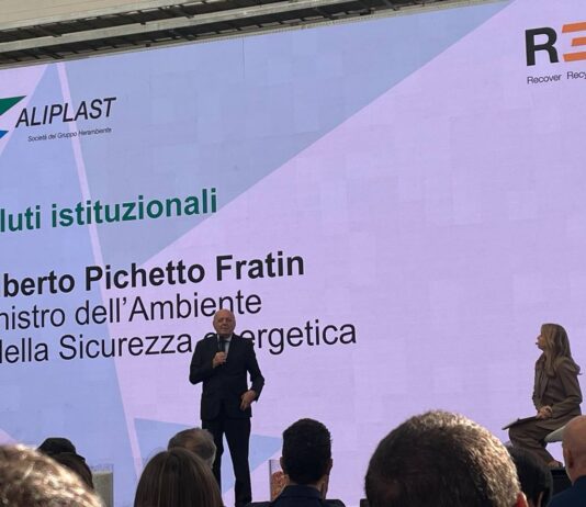 Plastiche rigide inaugurato impianto di recupero innovativo di Aliplast pichetto a innaugurazione impianto aliplast